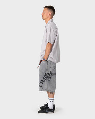 Man wearing Tweaking Baggy Jort in London Summer