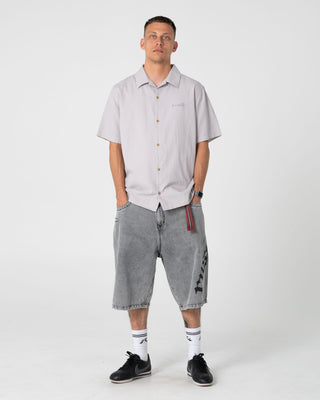 Man wearing Tweaking Baggy Jort in London Summer