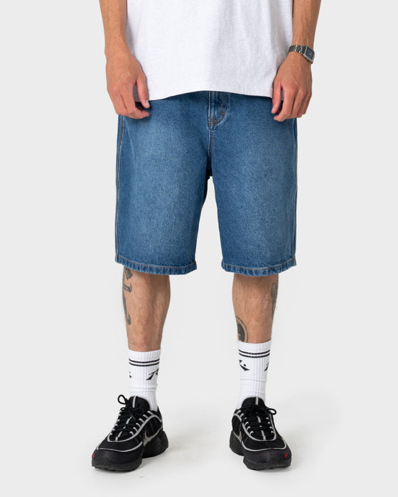 man-wearing-larry-jort-in-blasted-middy-blue