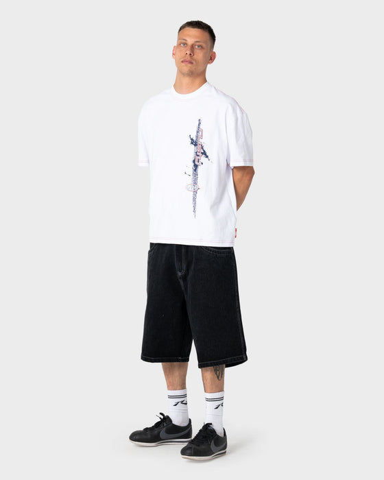 man-wearing-turbo-2-0-baggy-jort-in-black-out-blue