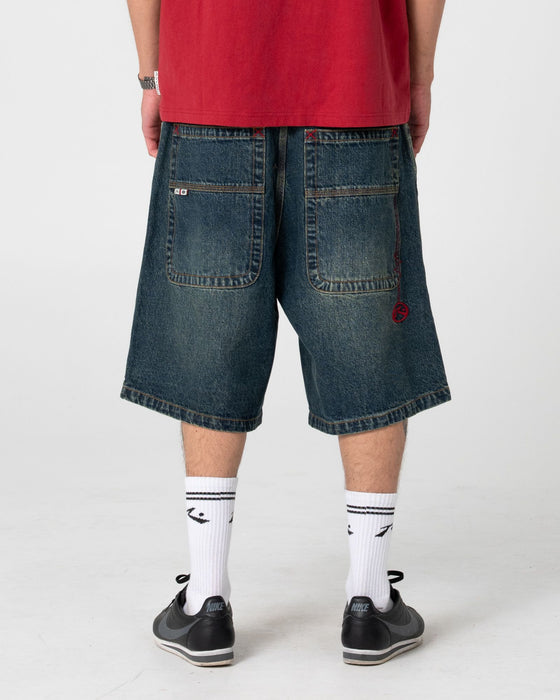 man-wearing-yowie-2-0-wide-baggy-jort-in-dark-n-dirty