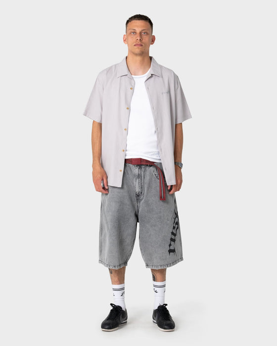 man-wearing-diego-short-sleeve-shirt-in-ultimate-grey