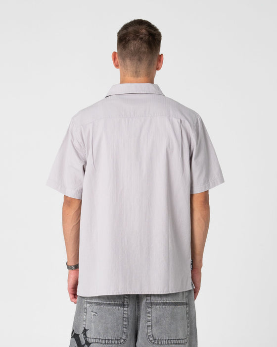 man-wearing-diego-short-sleeve-shirt-in-ultimate-grey
