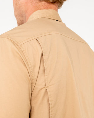 Man wearing Pressure Short Sleeve Shirt in Khaki