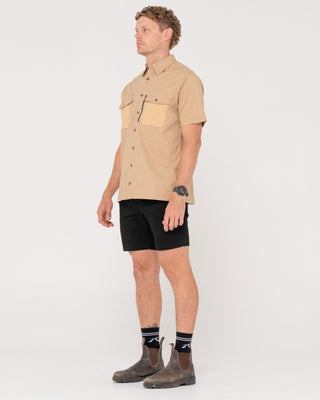 Man wearing Pressure Short Sleeve Shirt in Khaki