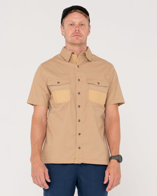Man wearing Grindstones Short Sleeve Shirt in Khaki