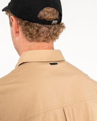 Man wearing Grindstones Short Sleeve Shirt in Khaki