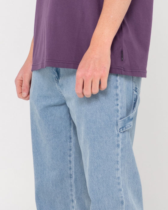 man-wearing-dungaree-denim-5-pkt-pant-in-ash-blue