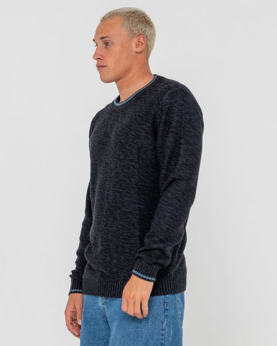 man-wearing-skyliner-tipped-crew-in-carbon