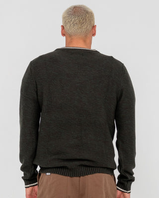 Man wearing Skyliner Tipped Crew in Green Gables