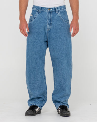 Man wearing Flip Daddy Tapeless Jean-middy Blue in Blue