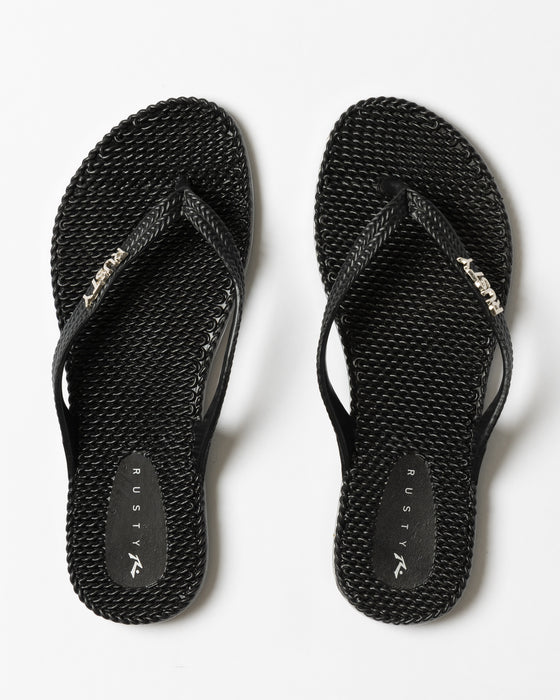 woman-wearing-flippin-thong-in-black