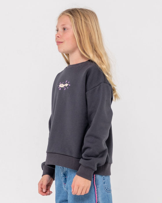 girl-wearing-wildflower-relaxed-crew-fleece-girls-in-carbon