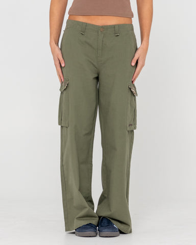 Woman wearing Tank Girl Low Rise Wide Fit Cargo Pant in Green