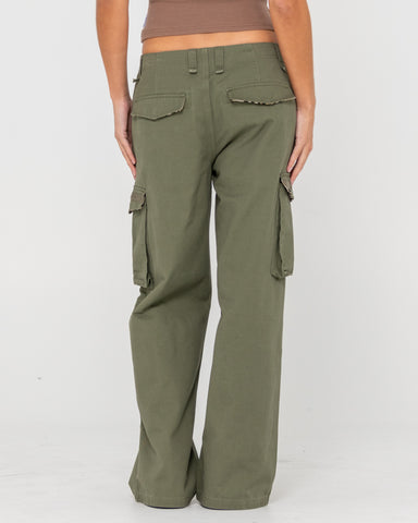 Woman wearing Tank Girl Low Rise Wide Fit Cargo Pant in Green