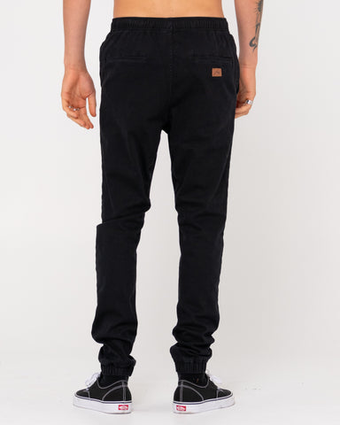 Man wearing Hook Out Elastic Pant in Black