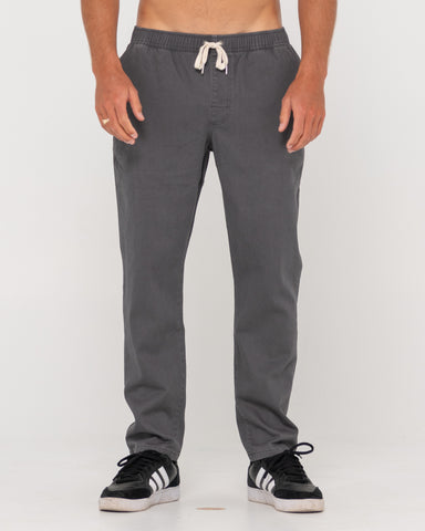 Man wearing Mid Boy Straight Fit Elastic Pant in Grey