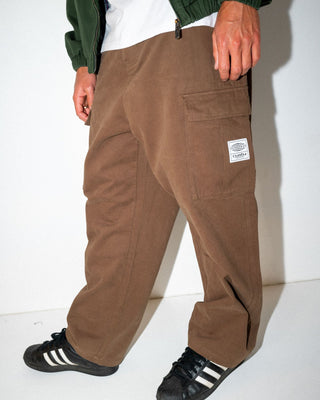 Man wearing Commando Cargo Pant in Chocolate