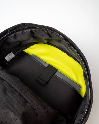 Mens Voltage Backpack in Black / Sulphur