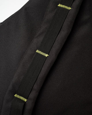 Mens Voltage Sling Bag in Black / Sulphur