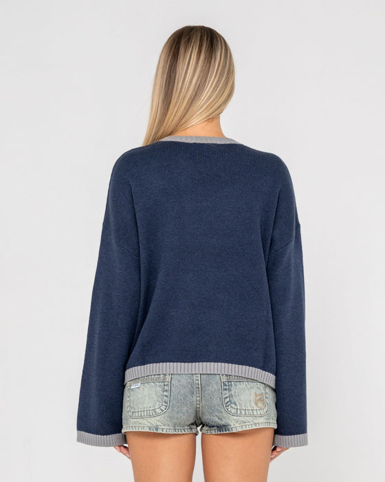 woman-wearing-rider-relaxed-crew-neck-knit-in-navy