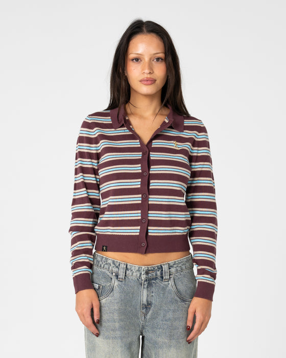 woman-wearing-extra-credit-button-up-cardigan-in-burgandy-stripe