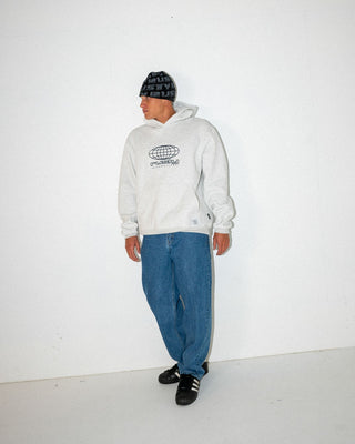 Man wearing Flip Daddy Tapeless Jean-middy Blue in Middy Blue