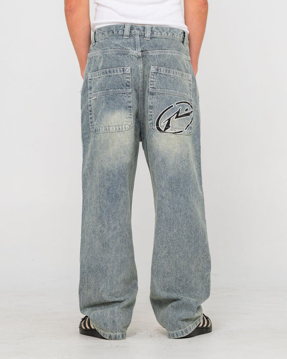 man-wearing-turbo-baggy-jean-in-dirty-dawg