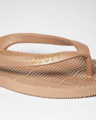 Womens Sandbar Thong in Taupe / Gold