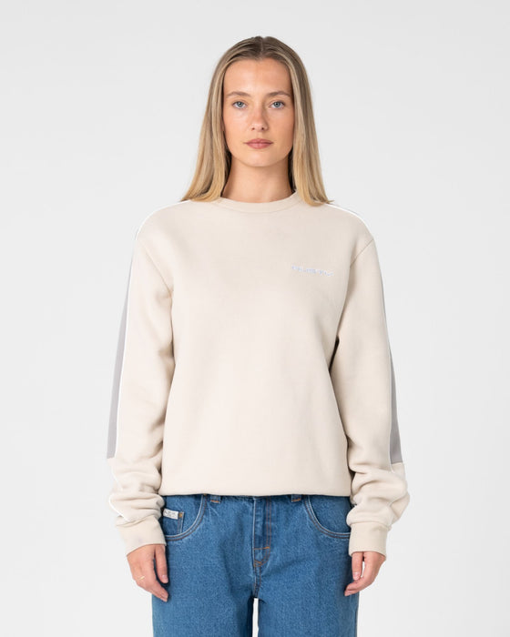 woman-wearing-two-timer-panelled-crew-fleece-in-oatmeal-grey