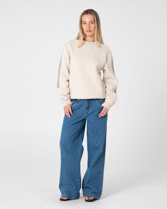 woman-wearing-two-timer-panelled-crew-fleece-in-oatmeal-grey