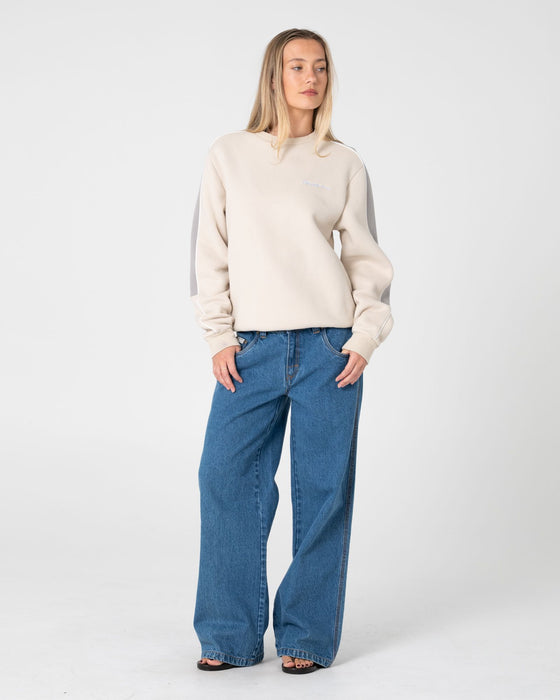 woman-wearing-two-timer-panelled-crew-fleece-in-oatmeal-grey