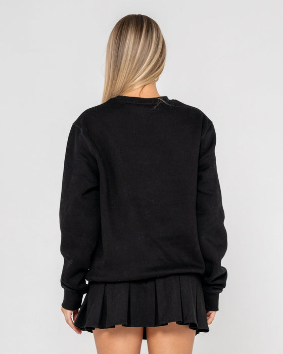 woman-wearing-r-essential-oversized-crew-fleece-in-black