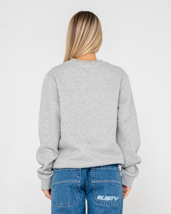 woman-wearing-r-essential-oversized-crew-fleece-in-grey-marle