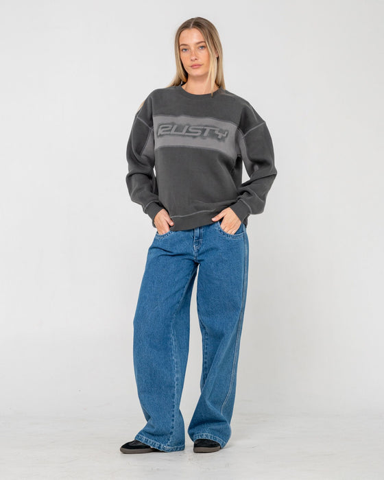 woman-wearing-choc-top-l-s-oversize-crew-in-carbon