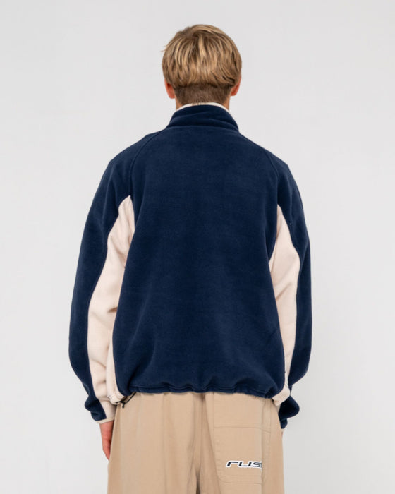 man-wearing-blizzard-quarter-zip-polar-fleece-in-navy-blue