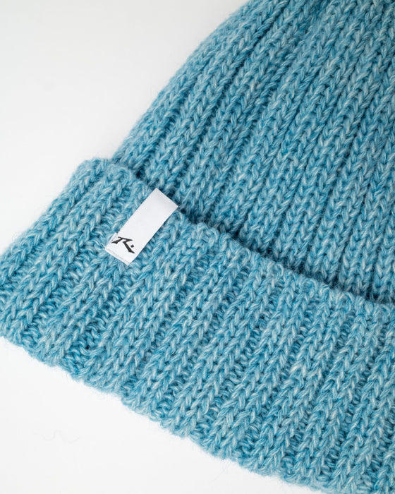 womens-homeslice-beanie-in-retro-blue