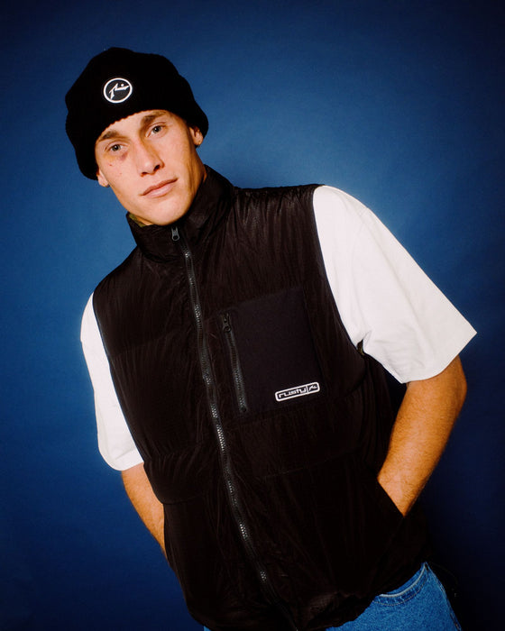 mens-united-thinsulate-beanie-in-black-2