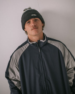 Mens Big Red Beanie in Carbon