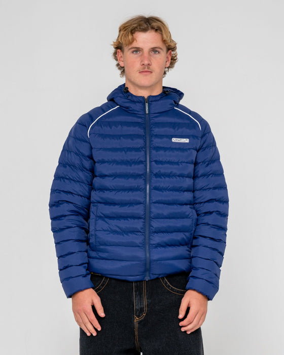 man-wearing-pipe-line-puffer-jacket-in-navy-blue