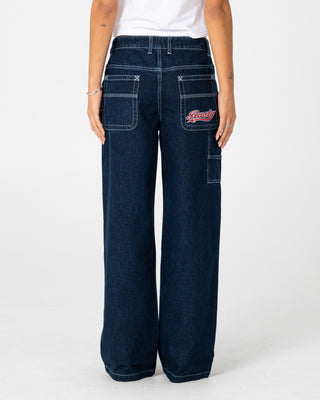 Woman wearing Billie 2.0 Low Rise Carpenter Jean in Indigo