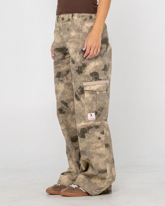 woman-wearing-camoozy-low-rise-cargo-pant-in-camo