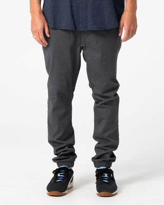 Man wearing Hook Out Elastic Pant in Black