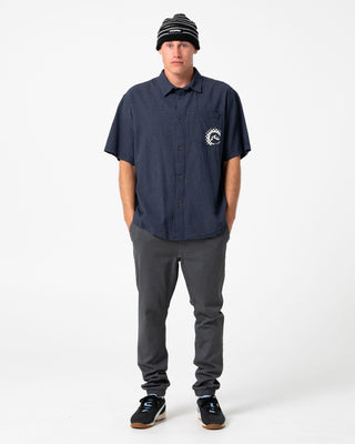 Man wearing Hook Out Elastic Pant in Black