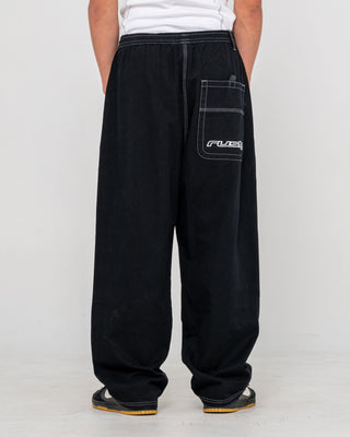 Man wearing Flip Daddy Elastic Pant in Black