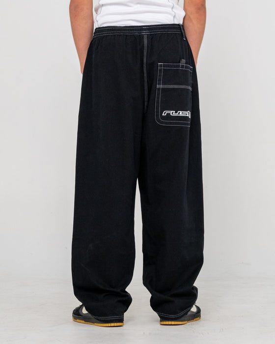 man-wearing-flip-daddy-elastic-pant-in-black
