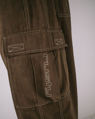 Man wearing Grizzly Baggy Cargo Pant in Pinecone