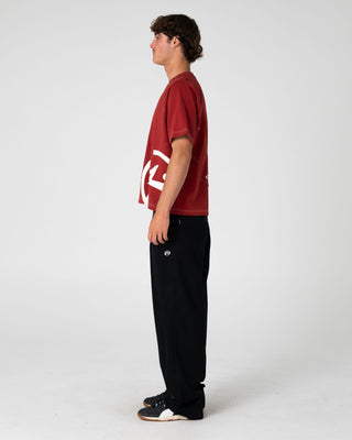 Man wearing Shindawg Pleated Baggy Pant in Black