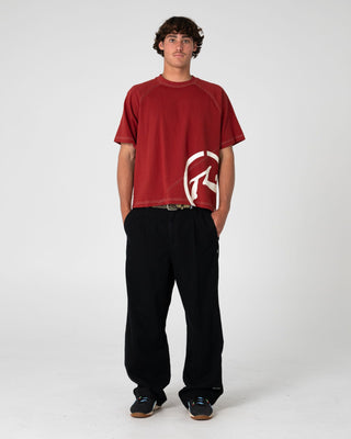 Man wearing Shindawg Pleated Baggy Pant in Black