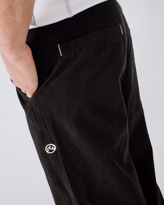 Man wearing Shindawg Pleated Baggy Pant in Black